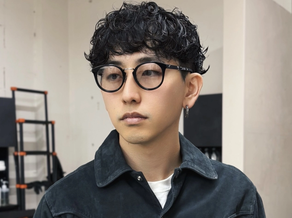 【服に似合う髪型は、シャドウパーマで。】