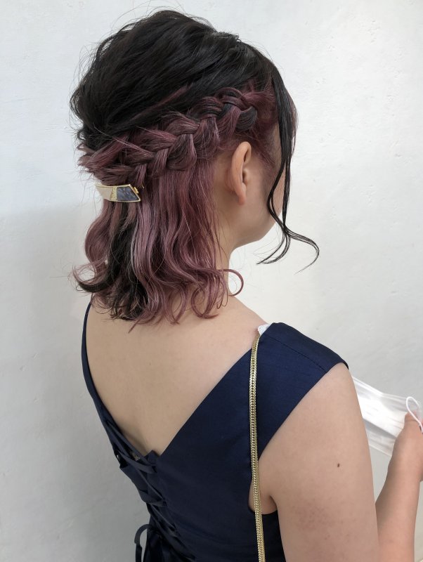 #インナーカラーのヘアアレンジ可愛いです♪