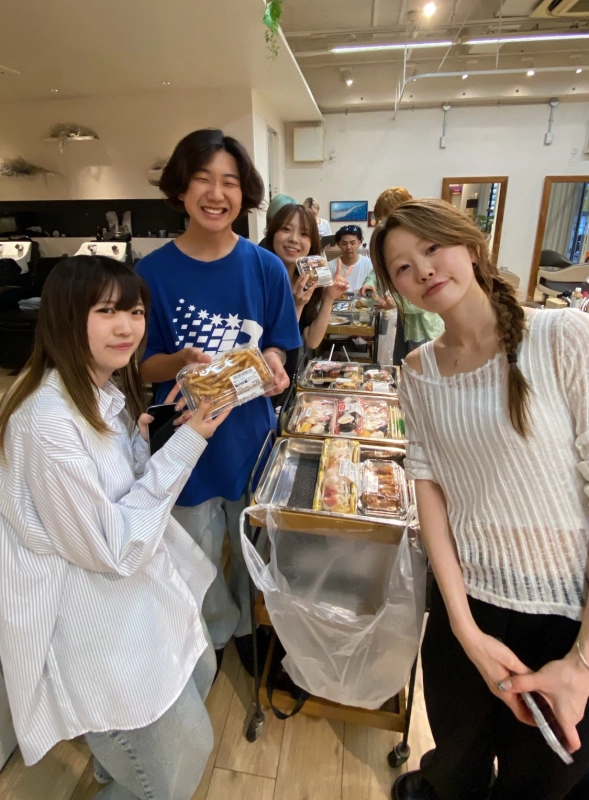 営業後に始まるパーティ