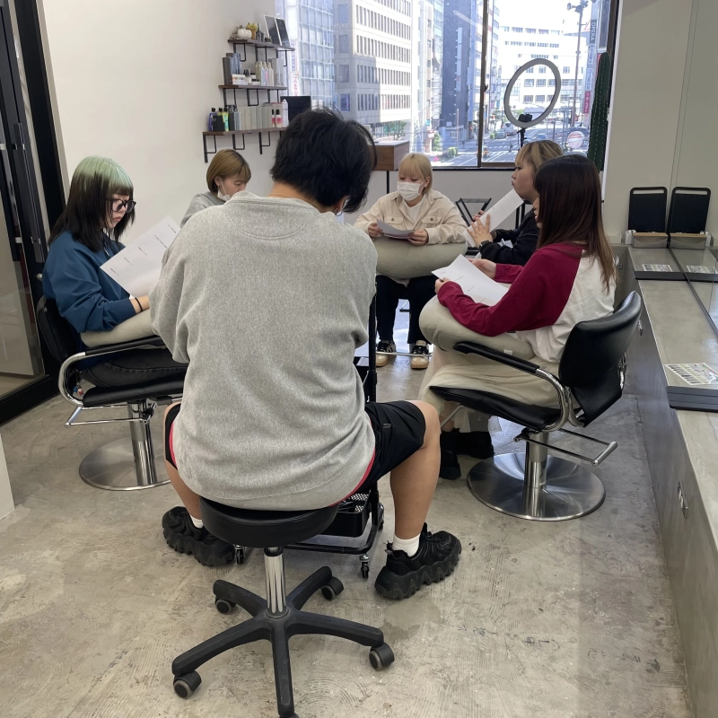 定期的に新人勉強会を開催ᝰ✍🏻  ̖́-