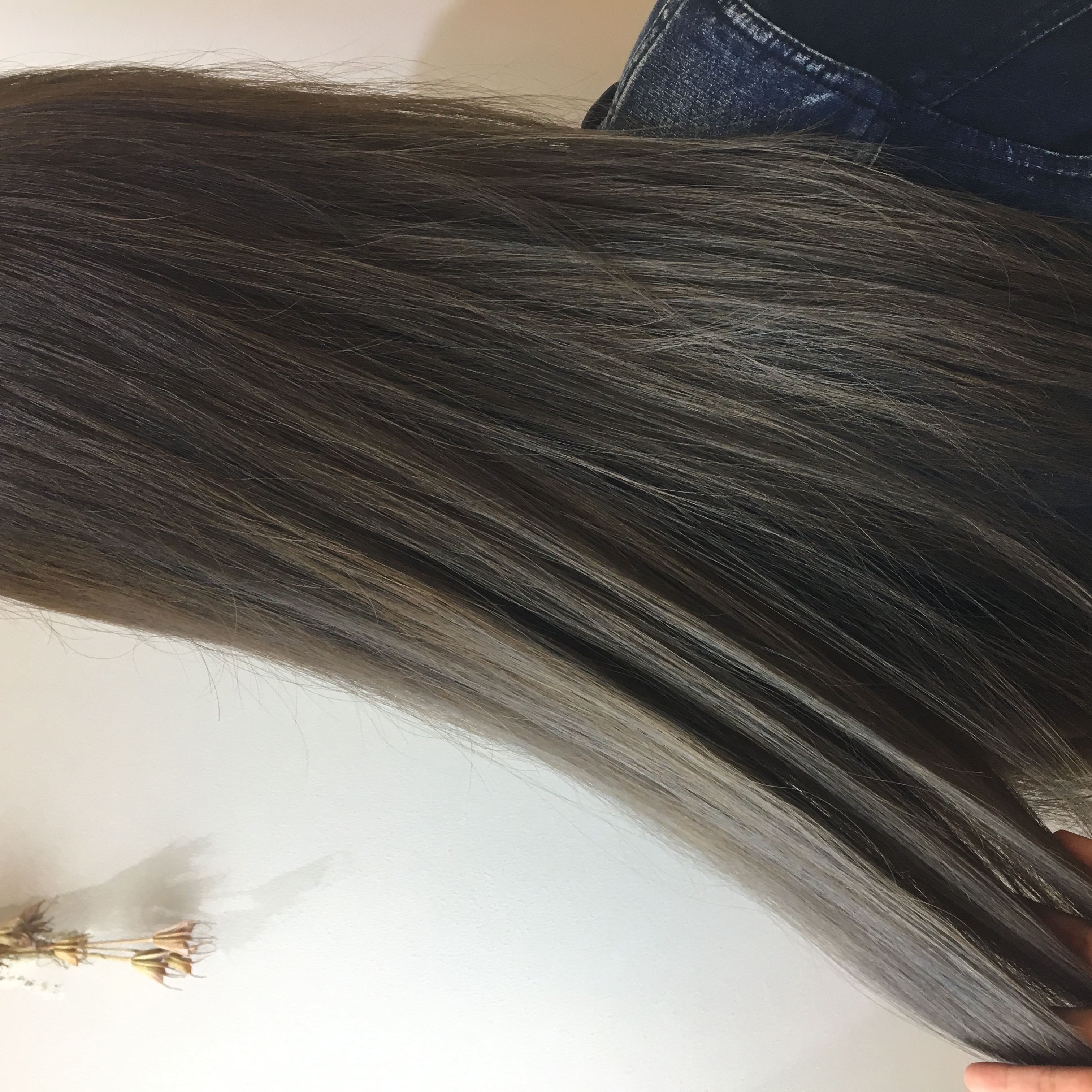 ≪LUCK≫の白髪染めは明るく自然な仕上がりに♪バリエーションも豊富でオシャレにキマル！美髪を創る贅沢サロン。