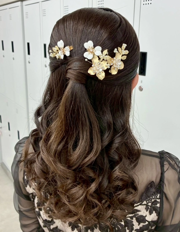横浜で結婚式ヘアセット/お呼ばれヘアセット/横浜ヘアセット/結婚式ヘアアレンジ/お呼ばれヘアアレンジ/カチモリ/立体リボン/くるみちゃんヘアシニヨン/ゆるふわアップ/編みおろし/ハーフアップ/タイト系/金箔