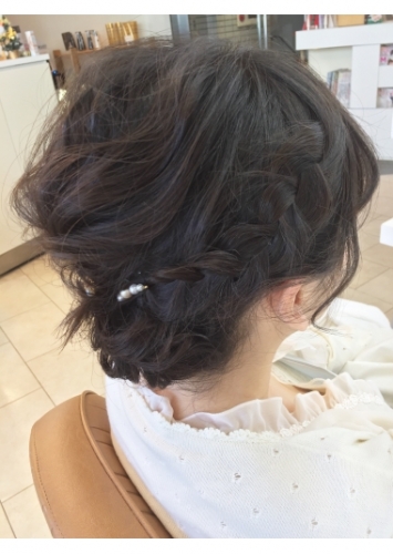 細毛でもできる大きめ編み込みのヘアセット