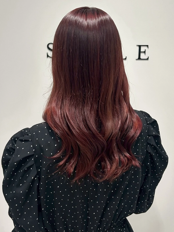 チェリーレッド