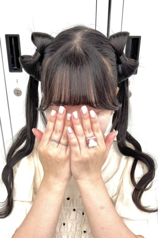 横浜駅近郊徒歩5分 横浜推し活ヘアメイク/横浜推し活ヘアセット/横浜ヘアセット/横浜結婚式ヘアアレンジ/横浜お呼ばれヘアアレンジ/横浜カチモリ/横浜立体リボン/横浜くるみちゃんヘア/横浜シニヨン/横浜ゆるふわアップ/横浜編みおろし/横浜ハーフアップ/横浜タイト系/金箔/    横浜推し活ヘアメイク/横浜推し活ヘア/横浜推し活美容室/横浜ライブヘアセット/横浜参戦ヘア/横浜ヘアセット/横浜イベントヘア/横浜量産型ヘア/横浜地雷系ヘア/横浜韓国ヘアセット/推し活ヘアメオタ活ヘア/参戦ヘアライブ/ヘアチェキ会ヘ