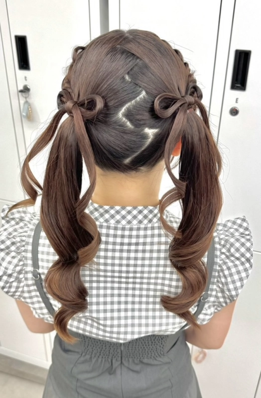 横浜駅近郊徒歩5分 横浜推し活ヘアメイク/横浜推し活ヘアセット/横浜ヘアセット/横浜結婚式ヘアアレンジ/横浜お呼ばれヘアアレンジ/横浜カチモリ/横浜立体リボン/横浜くるみちゃんヘア/横浜シニヨン/横浜ゆるふわアップ/横浜編みおろし/横浜ハーフアップ/横浜タイト系/金箔/    横浜推し活ヘアメイク/横浜推し活ヘア/横浜推し活美容室/横浜ライブヘアセット/横浜参戦ヘア/横浜ヘアセット/横浜イベントヘア/横浜量産型ヘア/横浜地雷系ヘア/横浜韓国ヘアセット/推し活ヘアメオタ活ヘア/参戦ヘアライブ/ヘアチェキ会ヘ