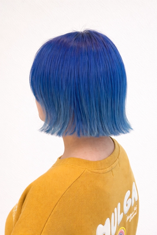 推しカラーにも◎ブルーとボブ