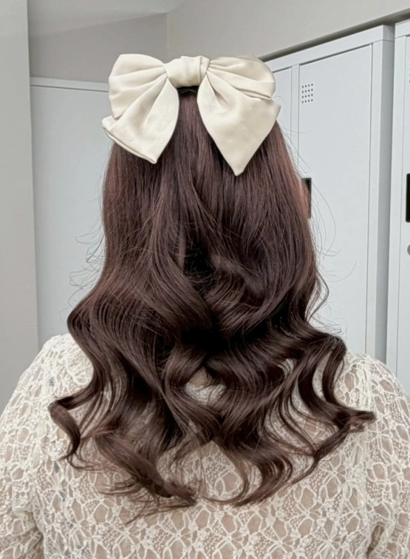 横浜で結婚式ヘアセット/横浜お呼ばれヘアセット/横浜ヘアセット/横浜結婚式ヘアアレンジ/横浜お呼ばれヘアアレンジ/横浜カチモリ/横浜立体リボン/横浜くるみちゃんヘア/横浜シニヨン/横浜ゆるふわアップ/横浜編みおろし/横浜ハーフアップ/横浜タイト系/金箔
