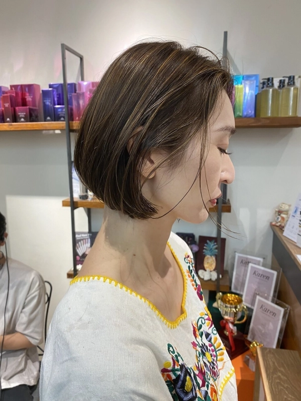 タッセルボブ　切りっぱなしボブ　ハイライト