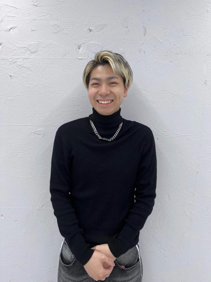 礒貝　裕介